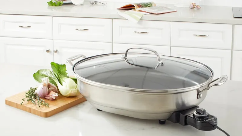 The Freestanding Electric Skillet