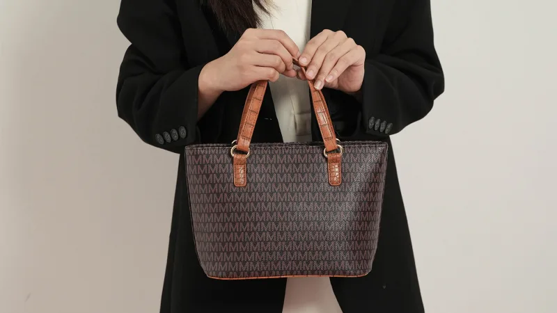 MKF Collection Lippa Juego de 4 Piezas de Bolsos Tote Estilo Cocodrilo de Mia K