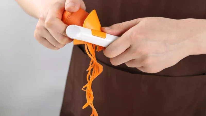 Cheer Collection Vegetable Peeler and Spiralizer