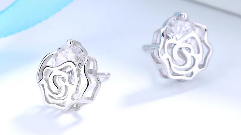 Rose And Lilly Pendientes de Rosa Enjaulada con Cristales Flotantes