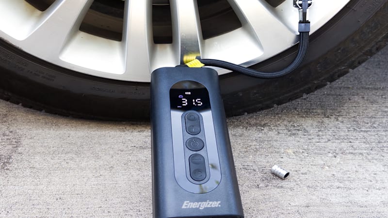 Energizer Smart Air Compressor with Emergency Light