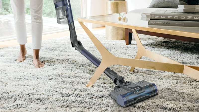Shark Pet Pro Cordless Stick Vacuum with Multiflex (Certified Renewed)
