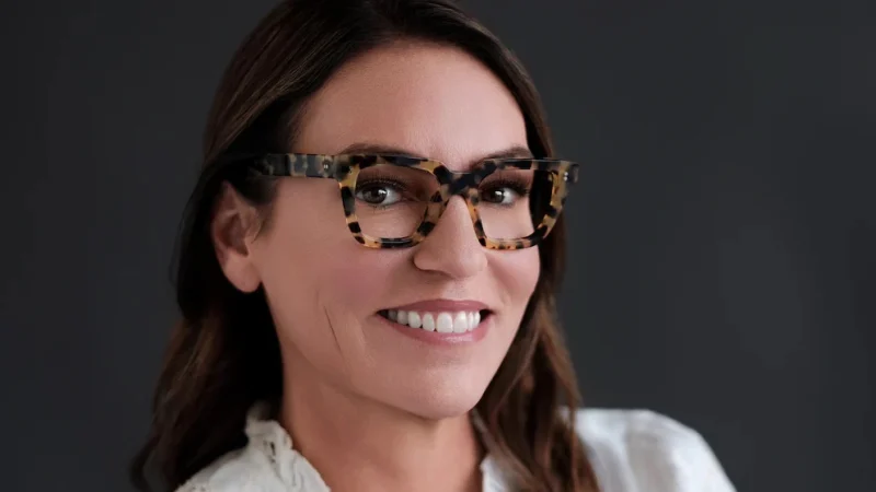 The Italian-Crafted Oliver Narrow Readers with Blue-Light Lenses