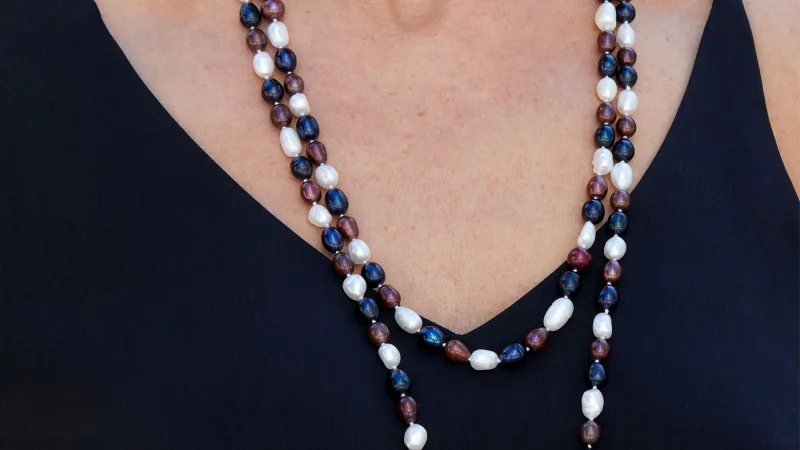 Savvy Cie Collar de Perlas Cultivadas Multicolor con Brillo e Impacto