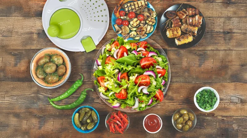 The Multifunctional Salad Spinner And Chopper