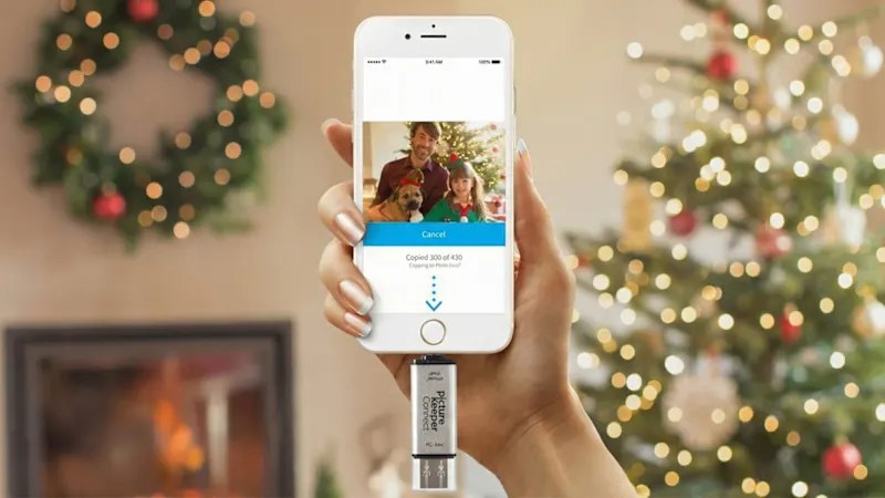 The Instant Backup Smartphone Photo Vault