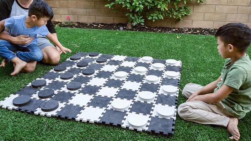 The Giant Checkers and Tic-Tac-Toe Game
