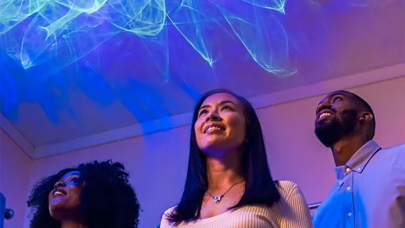 The Nebula Cloud Projector