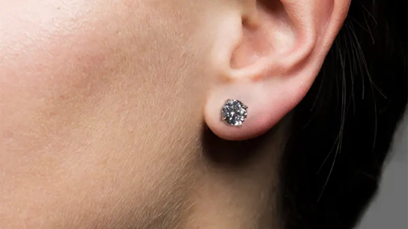 Ice by Jardin Aretes Stud de Circonia Cúbica Redonda 2.0 Quilates Totales TW