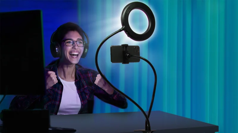 Aduro U-Stream Selfie Studio Gift Set with 6” Ring Light & 6 Ft LED Light Strip