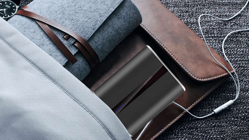 Fresh Fab Finds Ultra-Compact PowerMaster 12000mAh Charger