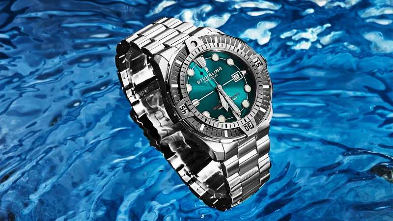 The Swiss Dive Watch With Screw-Down Crown