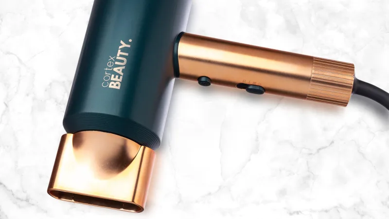 Secadora Compacta Ultraligera HotShot de Cortex Beauty