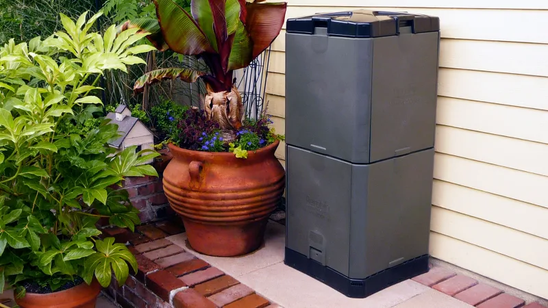 The Year-Round Insulated Composter