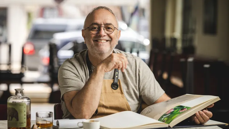 The Italian-Crafted Aviator Readers with Blue-Light Lenses