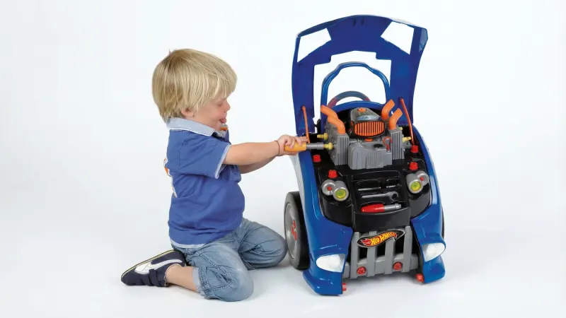 The Hot Wheels Lover's Engine Repair Set