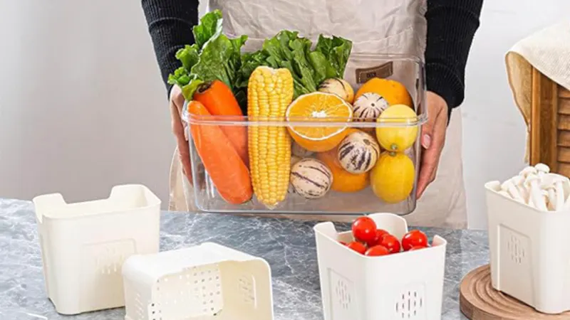 Cheer Collection 4 or 8 Compartment Food Storage Container