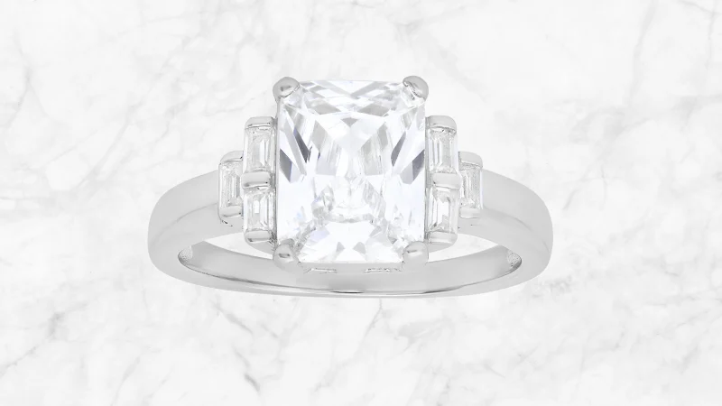 Kylie Harper Anillo De Circón Cúbico Corte Esmeralda Y Baguette