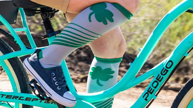 3-Pack: Extreme Fit St-Patricks Day Shamrock Compression Socks