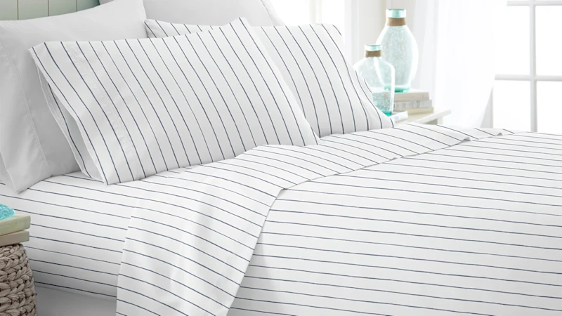 Cloth & Gable Premium 4-Piece Distressed Field Stripe Pattern Bed Sheet Set