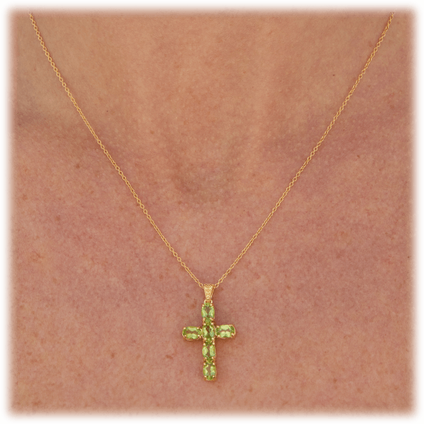 SideDeal: Savvy Cie Genuine Cross Pendant Necklace