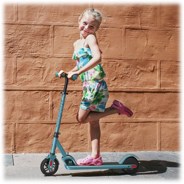 Meh: Macwheel E9 Pro Electric Kids Scooter with LED Lighting