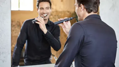 Philips Sonicare DiamondClean Electric Toothbrush w/ 3 DiamondClean Brush Heads