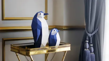 Papercraft World Penguin Model