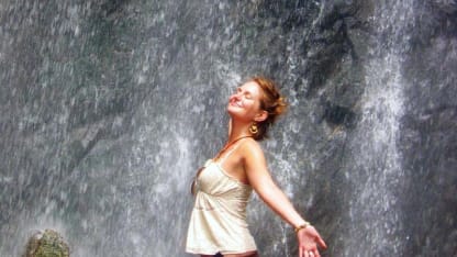 Vacationing Alone. Experiences?