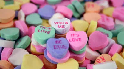 NECCO SWEETHEARTS ARE BACK!!!!!!!!