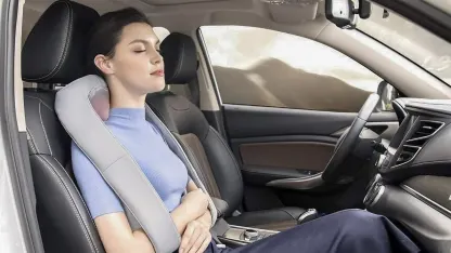 Naipo oCuddle Heated Shiatsu Neck and Shoulder Massager