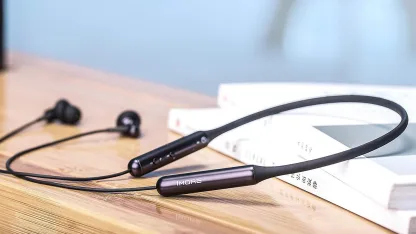 1MORE Stylish Bluetooth Headphones