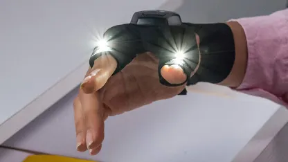 2-for-Tuesday: Atomic Beam Flashlight Gloves