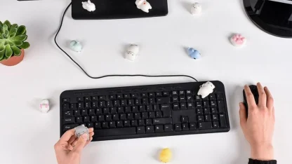 Hakol Adorable 40-Piece Mini Squishies Set