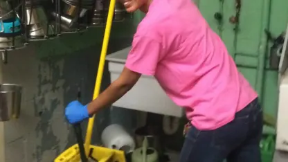 6 cattery shelter employees at the no kill shelter where I volunteer need help