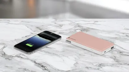 4-Pack: Mophie 6000mAh USB-C or Lightning Power Banks