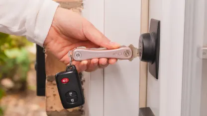 3-Pack: KeySmart Pro with Tile