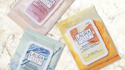 Laura Gellar Makeup Remover Hydrating & Brightening Wipes (60 Count)
