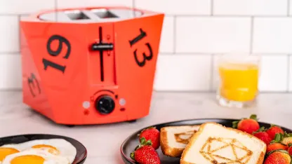 Uncanny Brands Dungeons And Dragons Halo 2-Slice Toaster [MEMBERS ONLY]