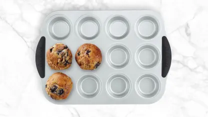 Cuisinart 12-Cup Nonstick Easy Grip Muffin Pan