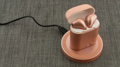 Bluestone True Wireless Echo Earbuds with Wireless Charging Pad