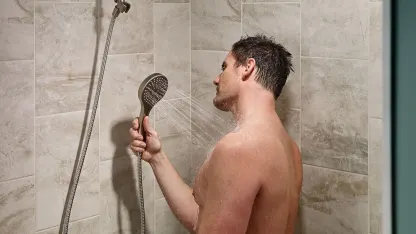 Moen Iso 6-Function Spray Head With Handheld Shower