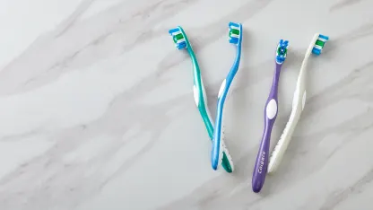 20-Pack Colgate 360 Whole Mouth Clean Toothbrushes with Tongue Cleaner