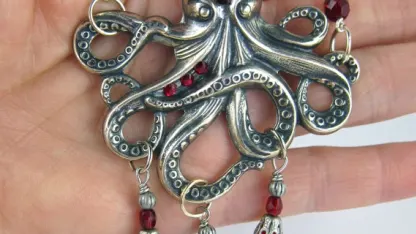 How would you define ugly jewelry as sold by Meh?