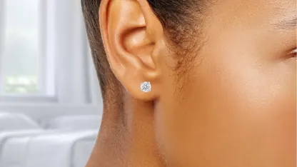 3/8 Carat tw Round-Cut Diamond Solitaire Earrings Set in 10K White Gold