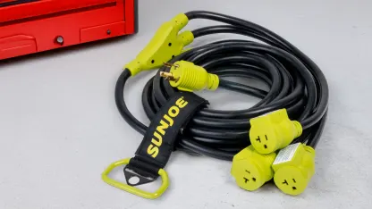 Sun Joe 25FT 10/3-Gauge 3750W Generator Series 3-Outlet Extension Cord