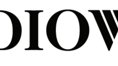 Audiovox Universal Vehicle Tablet Mount with Bluetooth Headphones