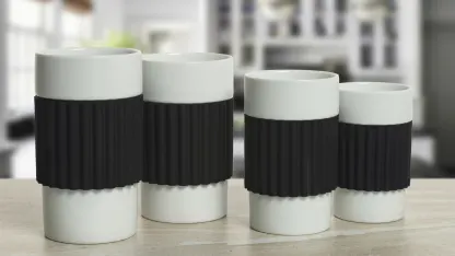 2-Pack: Victor & Victoria Ripple Mugs with Silicone Grips