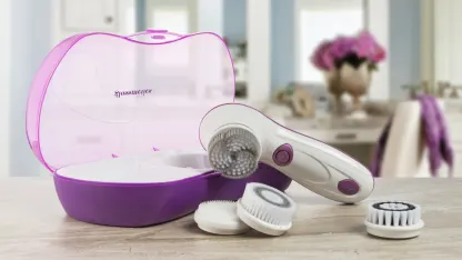 Glossmetics Luxe 4-in-1 Sonic Facial Cleansing & Exfoliating Set