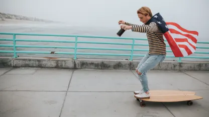 Childish: Click on the US pronunciation of stand...